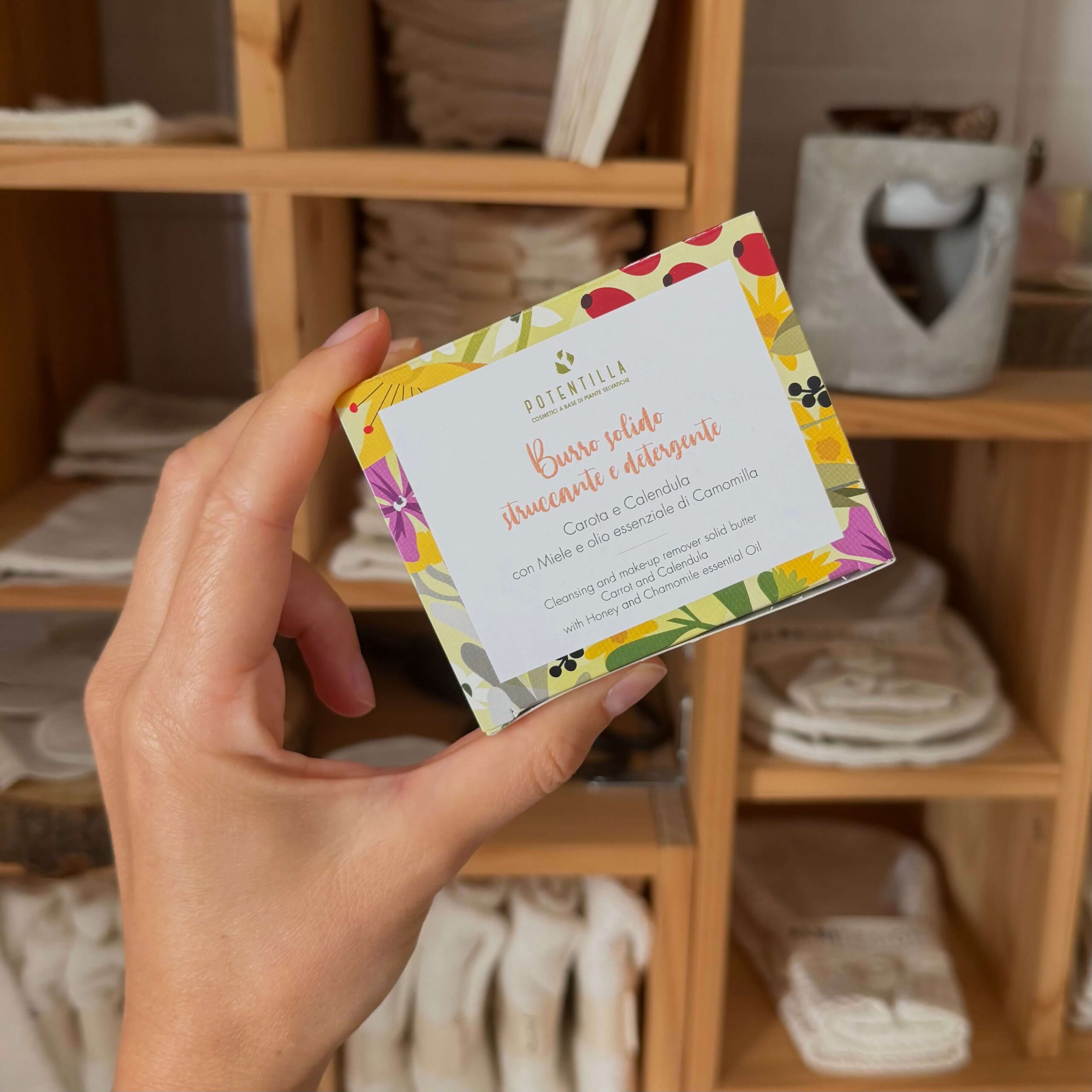 POTENTILLA Burro solido struccante detergente Carota e Calendula con Miele e olio essenziale di Camomilla